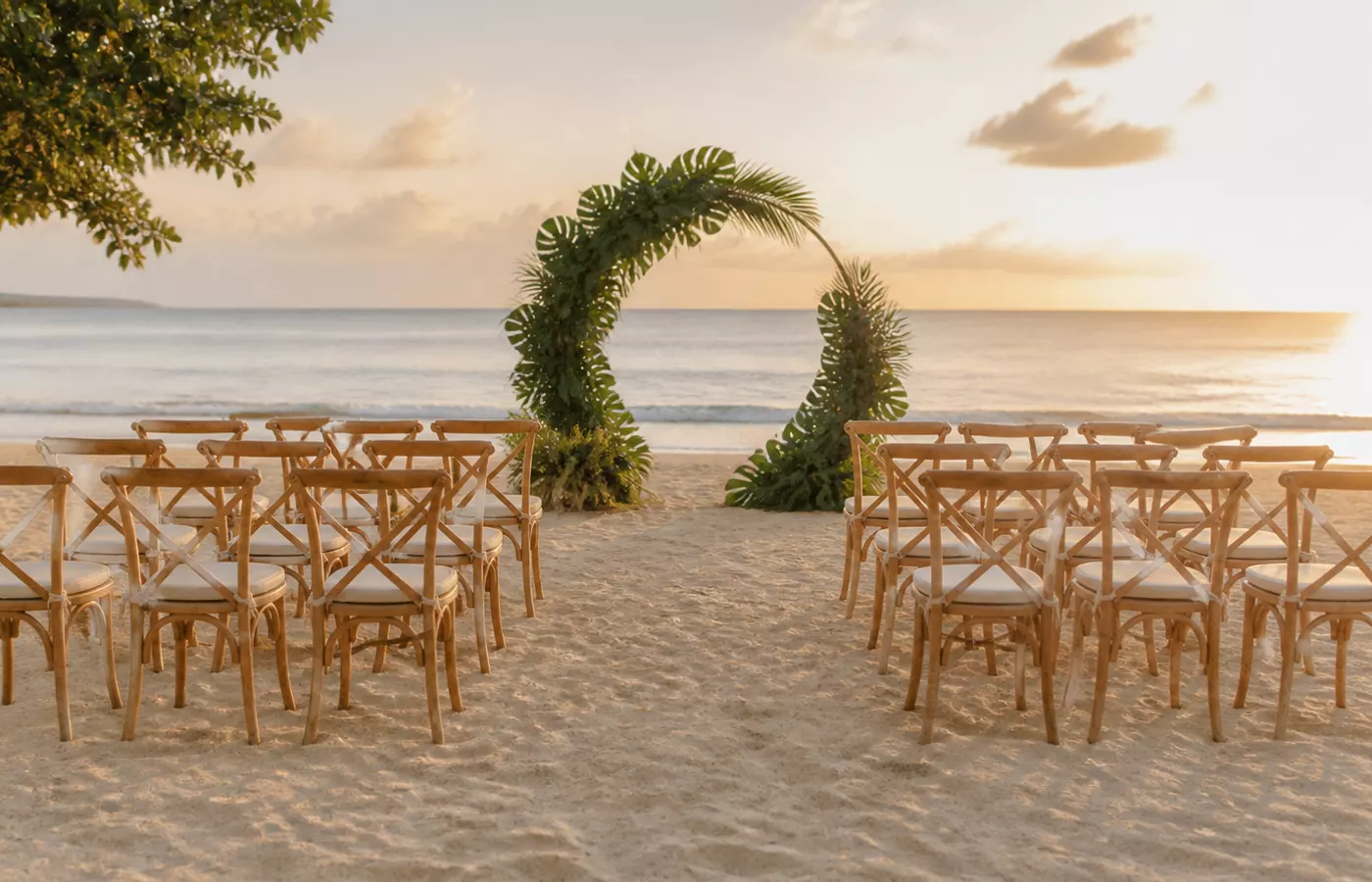 A trilha de um casamento pé na areia, da cerimônia à última música